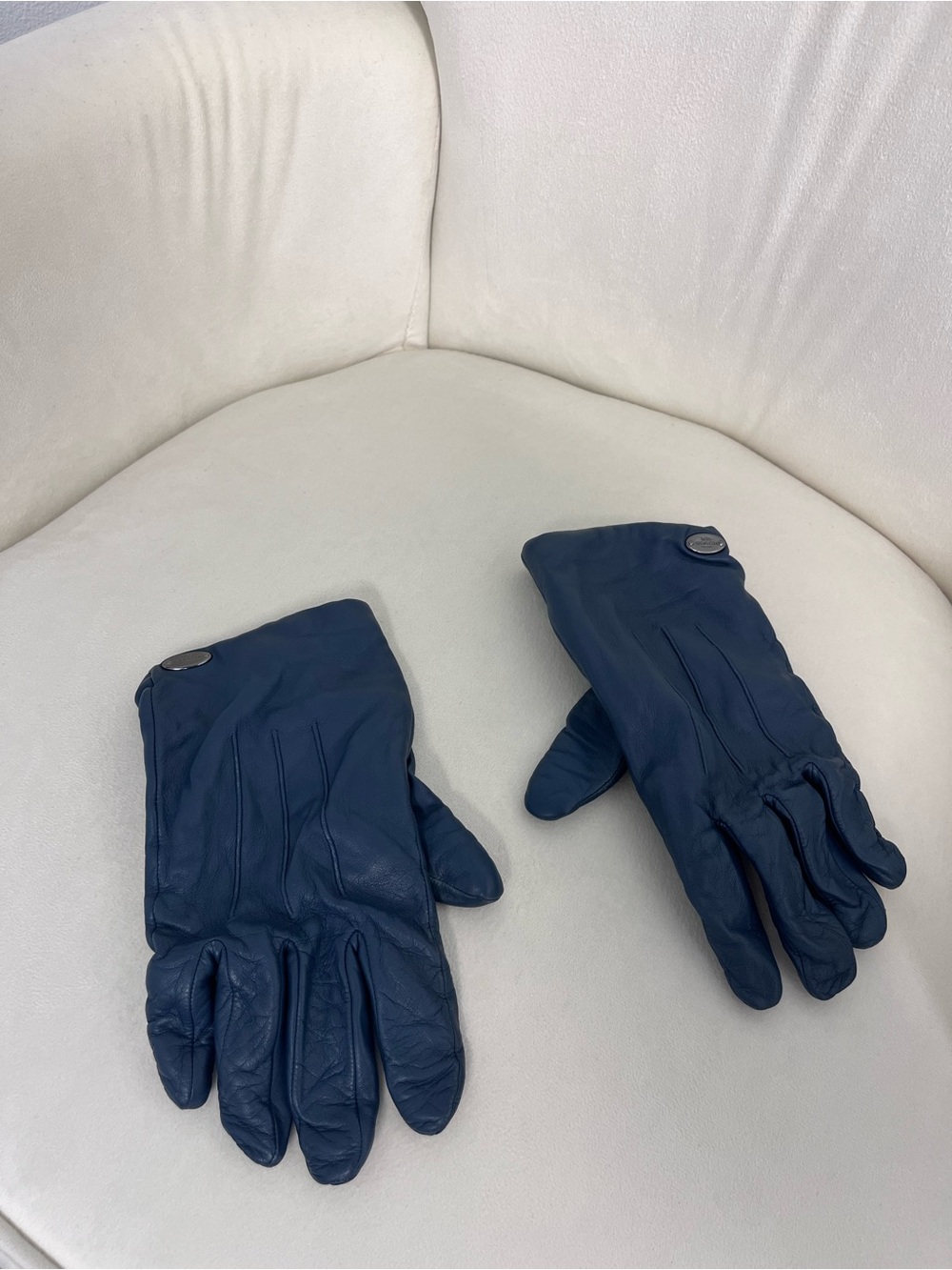 COACH Women’s Navy Leather Driving Gloves - Classic Style (size 8)